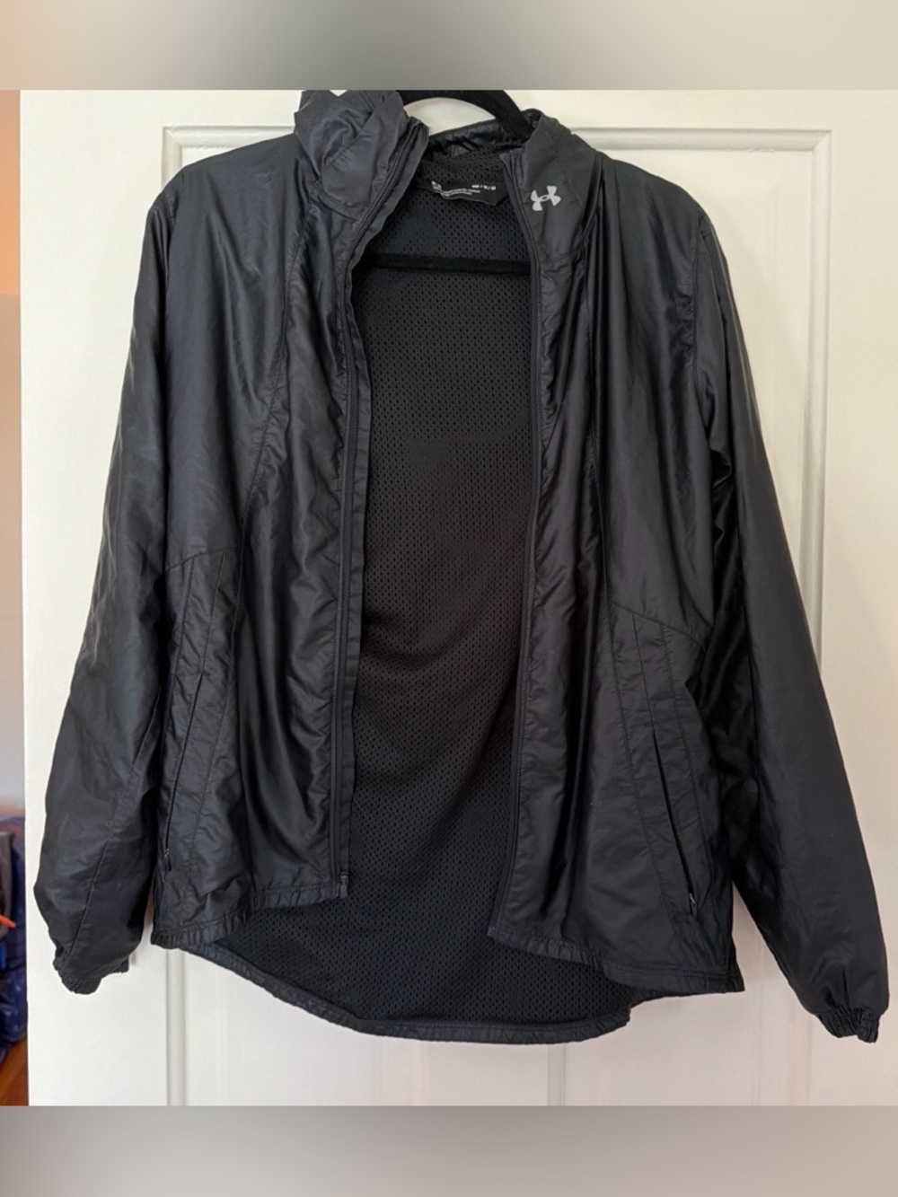 Under Armour Men's Black Hooded Windbreaker Jacket